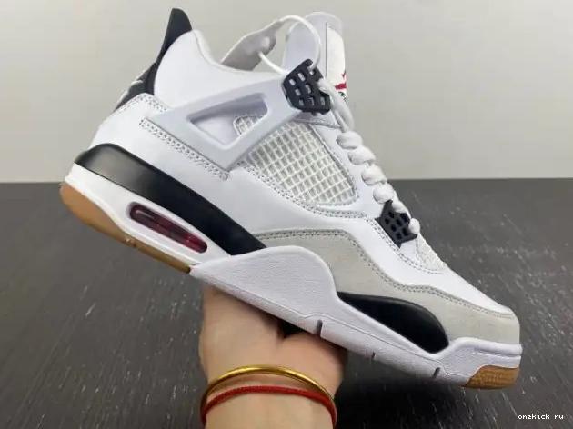 Rep Onekick Nike Air 4 SB x DR5415-100 Jordan 0510